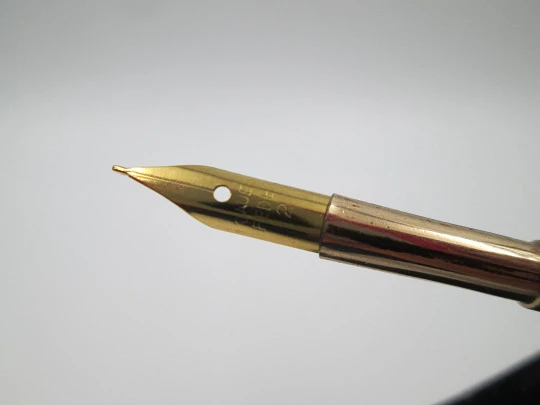 Palillero / Portaplumas A. W. Faber. Nácar y chapado oro. Alemania. 1880