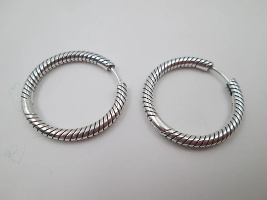 Pandora Moments women's hoop earrings. 925 sterling silver. Snake chain design