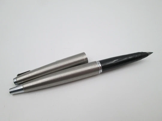 Parker 45 Flighter. Stainless steel and black plastic. 1970's. Aerometric system. Spain