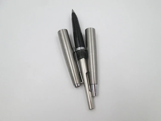 Parker 45 Flighter. Stainless steel and black plastic. 1970's. Aerometric system. Spain