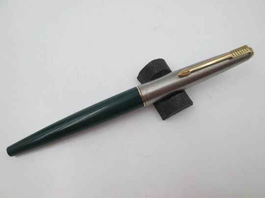 Parker 45 GT Acero inoxidable y chapados oro. Plástico verde. Aerométrica. 1960