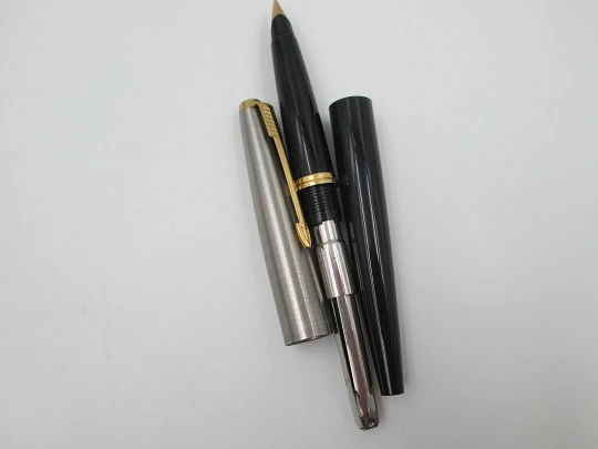 Parker 45 GT. Stainless steel & gold plated. Black plastic. 1960's. Aerometric. USA