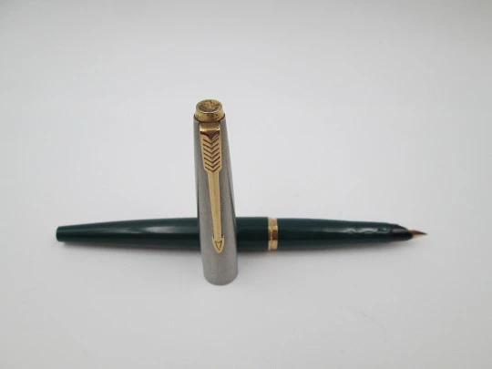 Parker 45 GT. Stainless steel & gold plated. Green plastic. 1960's. Aerometric. USA