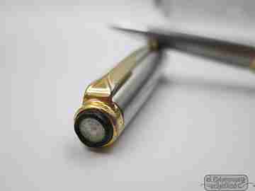 Parker 50 Falcon. Acero inoxidable mate y chapados oro. 1979. EEUU
