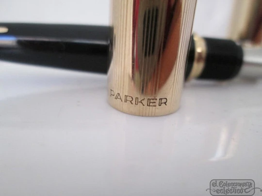 Parker 61 Insignia. Chapada oro. Plumín 14K. 1970. Reino Unido