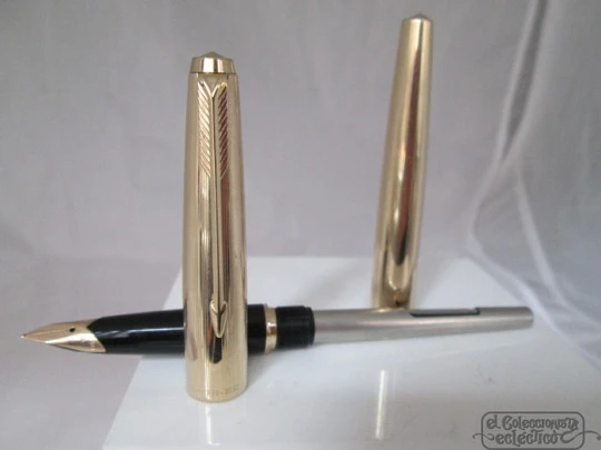 Parker 65 Custom Insignia. Reino Unido. Años 60. Chapada oro 12K