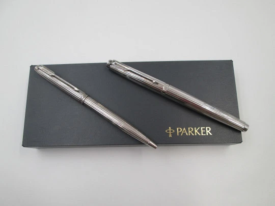 Parker 75 fountain pen and ballpoint set. Silver plated. Original box. France. 1990's