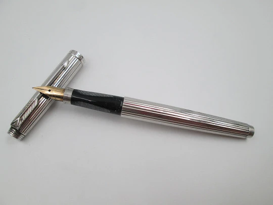 Parker 75 fountain pen and ballpoint set. Silver plated. Original box. France. 1990's