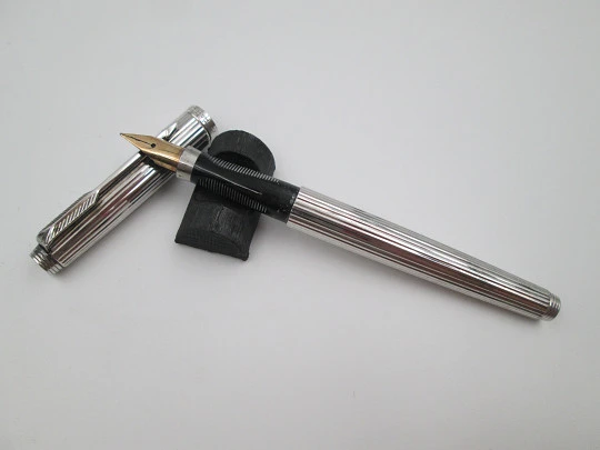 Parker 75 fountain pen and ballpoint set. Silver plated. Original box. France. 1990's