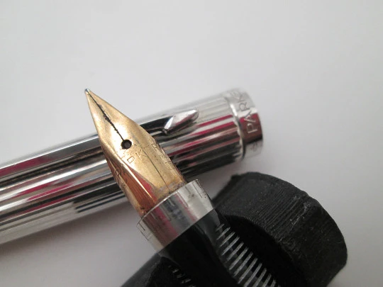 Parker 75 fountain pen and ballpoint set. Silver plated. Original box. France. 1990's