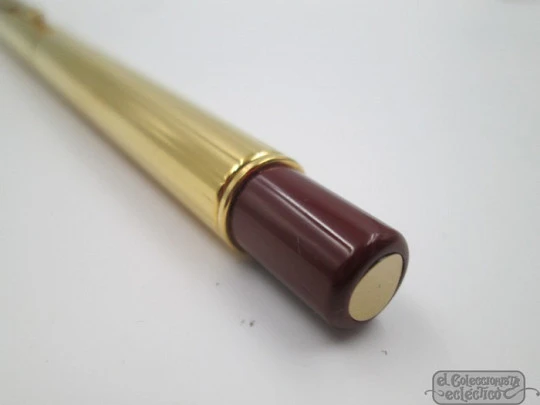 Parker 88 Place Vendome. 23k gold filled & garnet plastic. 1988. Converter