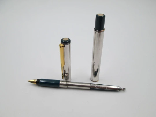 Parker 88 Place Vendome. Chapada en plata y resina azul. Convertidor. 1988