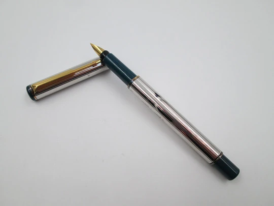 Parker 88 Place Vendome. Chapada en plata y resina azul. Convertidor. 1988