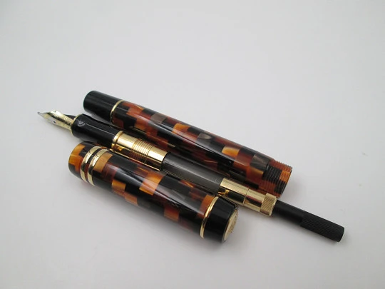 Parker Duofold Amber Check Centennial. Mosaic resin & gold plated. Box. 2006's