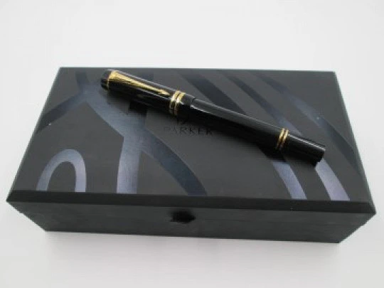 Parker Duofold International. Black resin & gold plated details. 2005