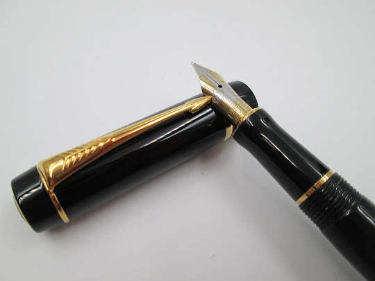 Parker Duofold International. Black resin & gold plated details. 2005