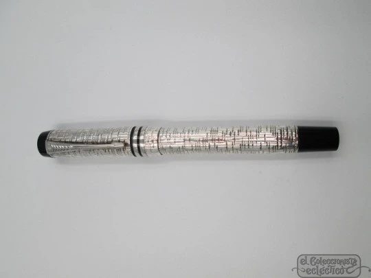 Parker Duofold Presidential Esparto. Plata ley y resina negra. 18K. UK