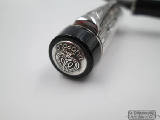 Parker Duofold Presidential Esparto. Sterling silver & black resin. 18K. UK