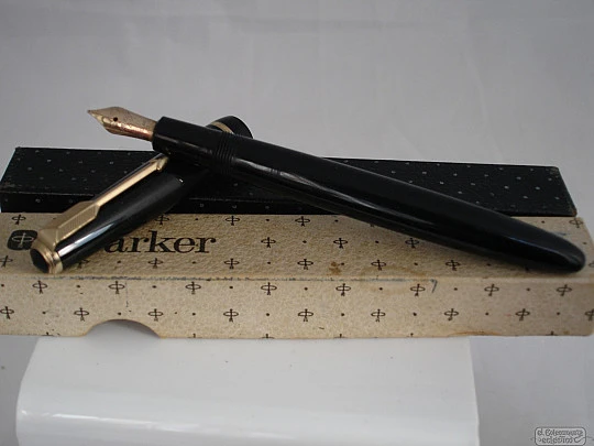 Parker Duofold. 1960's. Black plastic. Gold-plated. 14K. UK