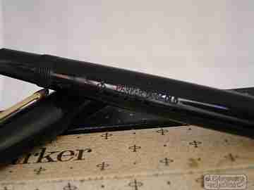 Parker Duofold. 1960's. Black plastic. Gold-plated. 14K. UK