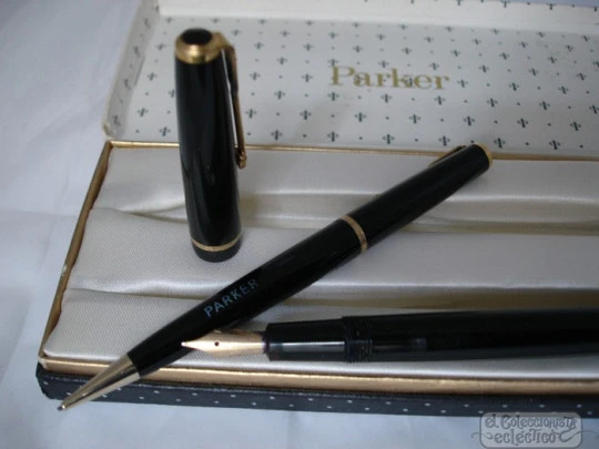 Parker Slimfold. Pen and pencil set. 1960's. Black plastic. Box. UK