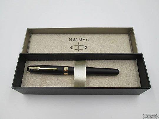 Parker Sonnet. Black lacquer & gold plated. 1990. 18k gold nib