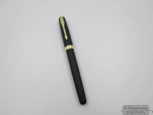 Parker Sonnet. Black lacquer & gold plated. 1990. 18k gold nib