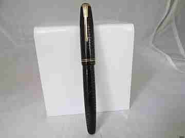 Parker Vacumatic. Celluloid. Golden pearl. Brown. 1940's. 14K