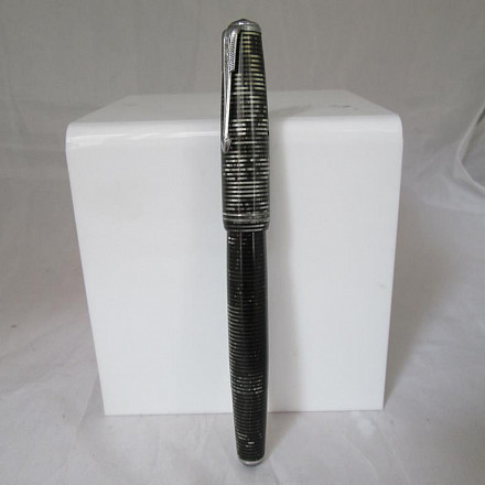 parker-vacumatic.-gris-perla.-
