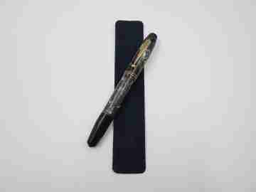 Parkette. Marble celluloid. Grey, black & red. 1930's. 14k gold nib. Lever