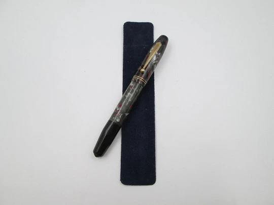 Parkette. Marble celluloid. Grey, black & red. 1930's. 14k gold nib. Lever