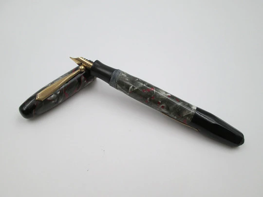 Parkette. Marble celluloid. Grey, black & red. 1930's. 14k gold nib. Lever