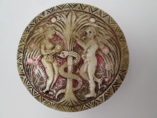 Pastoral box / Shepherd box. Carved bone. Adam and Eve temptation