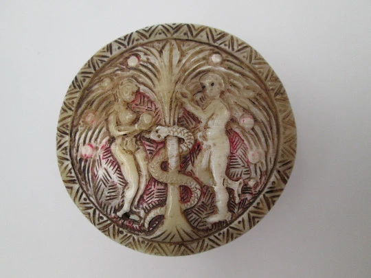 Pastoral box / Shepherd box. Carved bone. Adam and Eve temptation