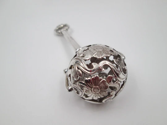 Pedro Duran baby rattle. 925 sterling silver. Flowers & vegetable motifs. Box. 1990's