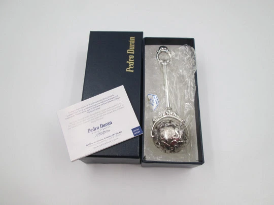 Pedro Duran baby rattle. 925 sterling silver. Flowers & vegetable motifs. Box. 1990's
