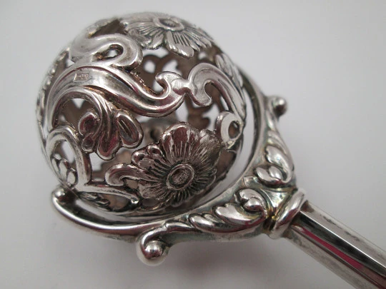 Pedro Duran baby rattle. 925 sterling silver. Flowers & vegetable motifs. Box. 1990's