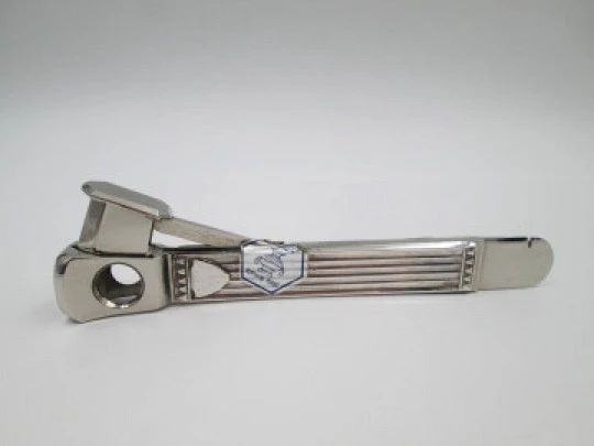 Pedro Duran cigar cutter. 925 sterling silver. Shield and ribbed design. 1990's. Spain