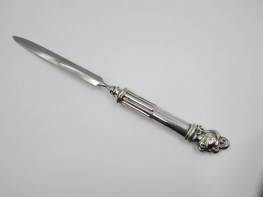 Pedro Duran desk letter opener. 925 sterling silver. Knight helmet motif. 1990's. Spain