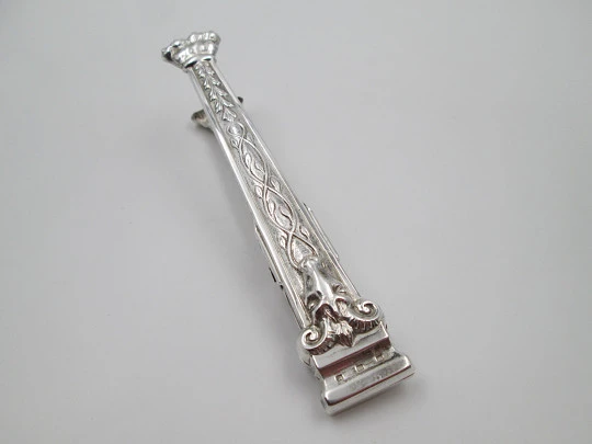 Pedro Duran ornate ice tongs. Sterling silver. Plant motifs, ram and claws. 1990's. Spain