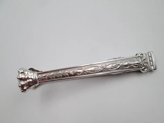 Pedro Duran ornate ice tongs. Sterling silver. Plant motifs, ram and claws. 1990's. Spain