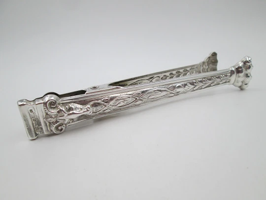 Pedro Duran ornate ice tongs. Sterling silver. Plant motifs, ram and claws. 1990's. Spain