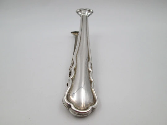 Pedro Duran ornate ice tongs. Sterling silver. Ribbed design and claws. 1980's. Spain