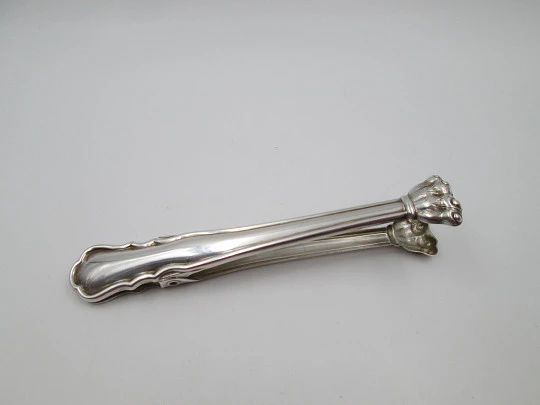 Pedro Duran ornate ice tongs. Sterling silver. Ribbed design and claws. 1980's. Spain