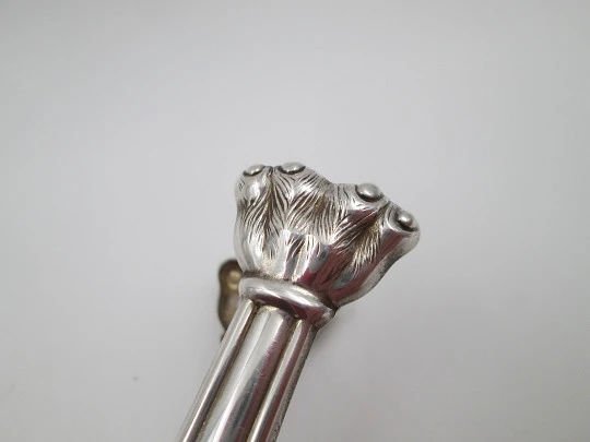 Pedro Duran ornate ice tongs. Sterling silver. Ribbed design and claws. 1980's. Spain