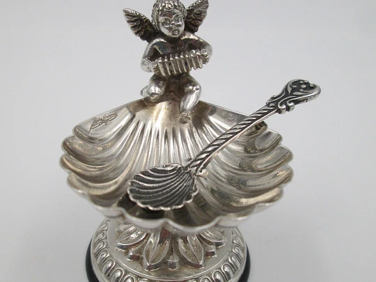 Pedro Durán salt shaker / sugar bowl. Shell with cherub. 925 sterling silver. 1980's