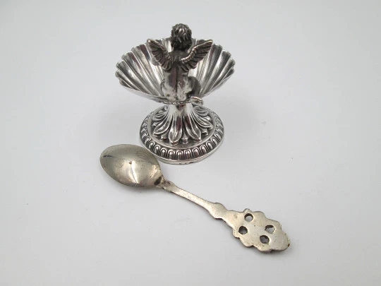 Pedro Durán salt shaker / sugar bowl. Shell with flutist cherub. Sterling silver. Spain. 1970's Pedro Durán salt shaker / sugar bowl. Shell with flutist cherub. Sterling silver. Spain. 1970's
