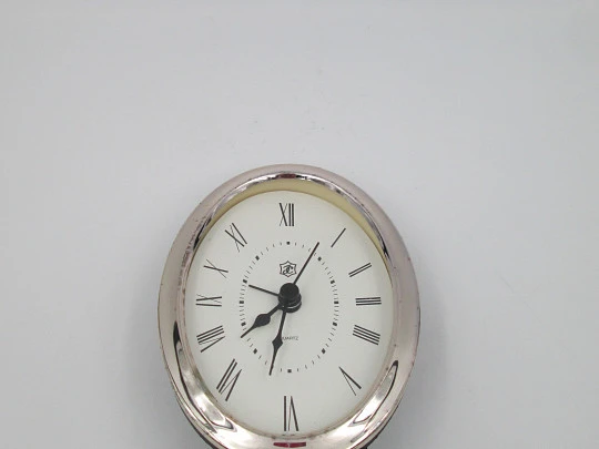 Pedro Duran table alarm clock. Sterling silver. Oval shape. Quartz movement. 1990's. Spain