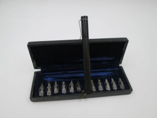 Pelikan Graphos technical drawing set. Fountain pen with interchangeable nibs