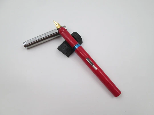 Pelikan Pelikano P450 fountain pen. Stainless steel & red plastic. Cartridge. Box. 1980's